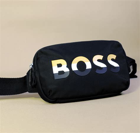 bolso hugo boss.